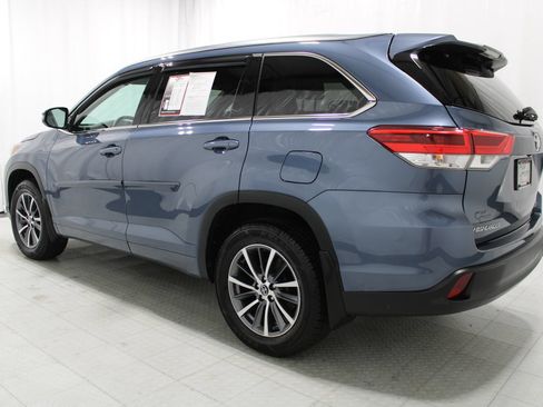Used 2018 Toyota Highlander XLE AWD/4WD image 8
