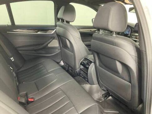 Used 2021 BMW 530e 530e iPerformance w/ Premium Package image 29