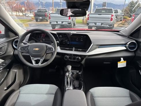 New 2026 Chevrolet Trax LT w/ Driver Confidence Package FWD image 12