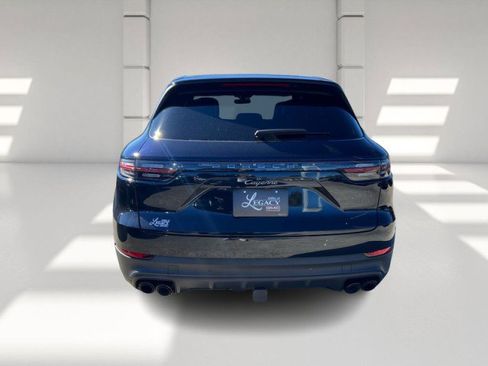 Used 2023 Porsche Cayenne image 6