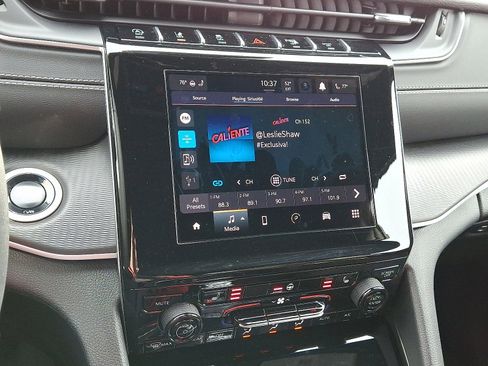 Used 2024 Jeep Grand Cherokee Altitude image 16