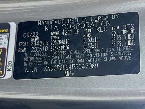 Used 2023 Kia Niro EX image 12