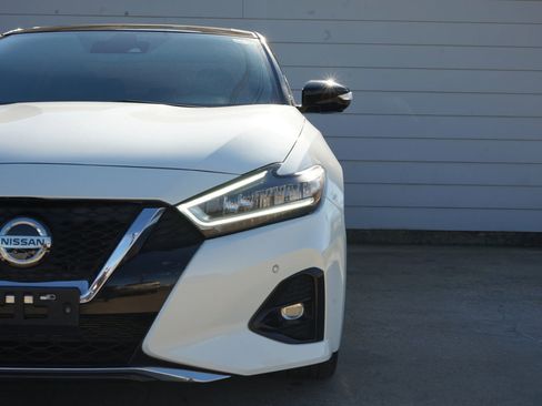 Used 2019 Nissan Maxima SR w/ Premium Package image 9