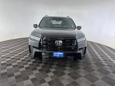 Certified 2026 Honda Pilot Black Edition image 2
