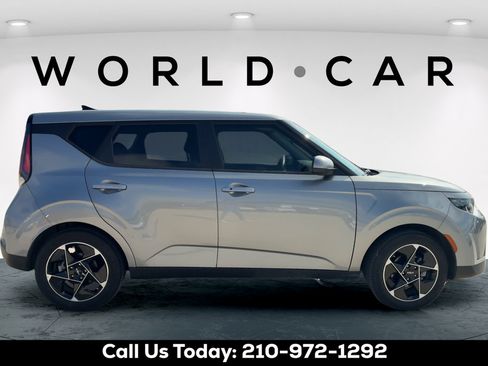 Certified 2025 Kia Soul EX FWD image 8