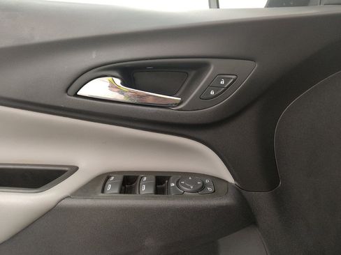 Used 2021 Chevrolet Equinox LS w/ LS Convenience Package FWD image 27