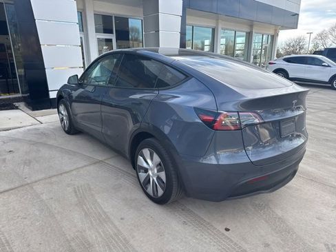Used 2023 Tesla Model Y Long Range image 3