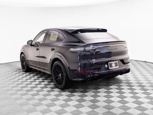 Certified 2023 Porsche Cayenne GTS AWD/4WD image 3