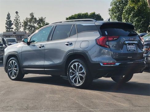 Used 2019 GMC Terrain SLT w/ Preferred Package image 2