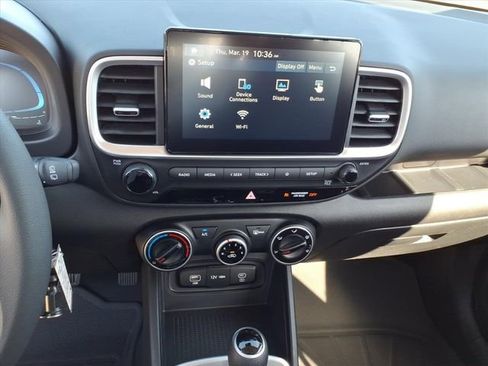 New 2026 Hyundai Venue SE image 13
