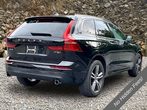 Used 2018 Volvo XC60 T5 Momentum w/ Vision Package AWD/4WD image 2