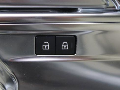 New 2024 Land Rover Range Rover SV AWD/4WD image 23