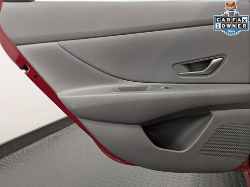 Used 2023 Hyundai Elantra SEL w/ Convenience Package image 24