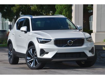 Certified 2025 Volvo XC40 B5 Plus w/ Protection Package Premier