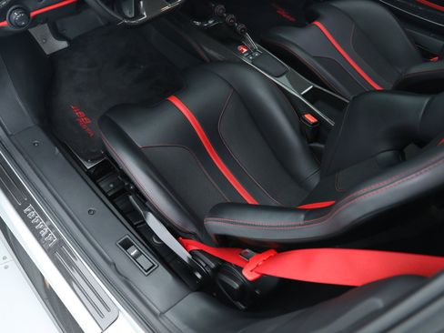 Certified 2019 Ferrari 488 Pista Coupe image 27