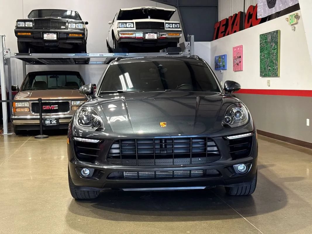 Used 2018 Porsche Macan Sport Edition AWD/4WD image 39