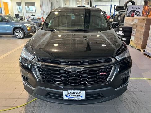 Used 2023 Chevrolet Traverse RS AWD/4WD image 2