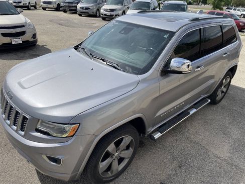 Used 2016 Jeep Grand Cherokee Overland w/ Advanced Technology Group RWD image 11