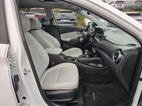 Used 2023 Hyundai Kona Limited image 11