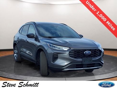 Used 2025 Ford Escape ST-Line w/ Cold Weather Package image 29