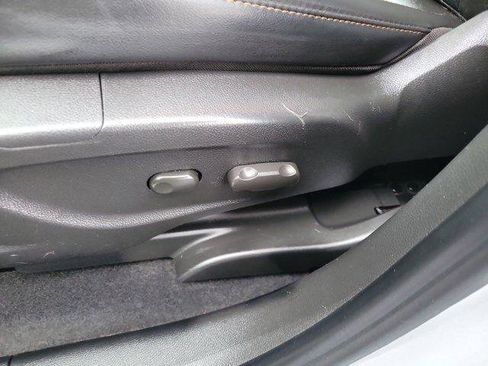 Used 2021 Chevrolet Trax LT w/ Redline Edition image 17