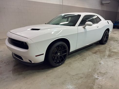 Used 2018 Dodge Challenger SXT Plus image 3