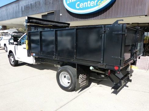 Used 2023 Ford F350 XLT image 3