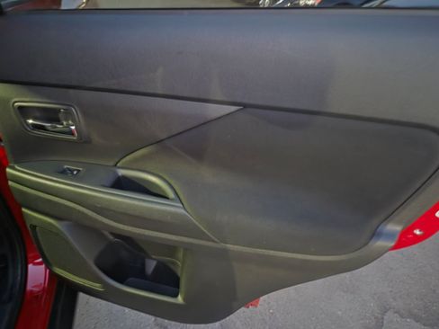Used 2019 Mitsubishi Outlander ES FWD image 10