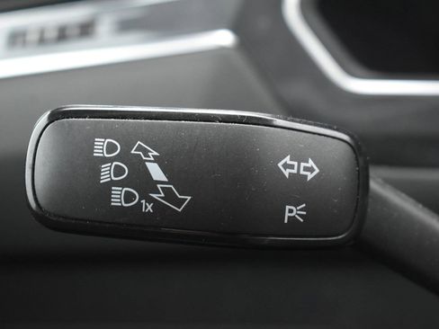 Used 2020 Volkswagen Tiguan SEL image 24