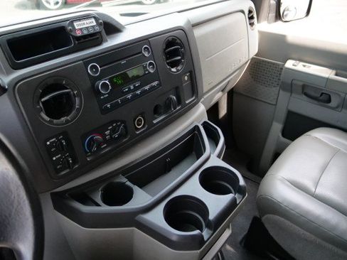 Used 2010 Ford E-250 and Econoline 250 Extended RWD image 18