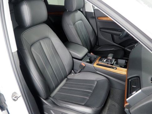 Used 2023 Audi Q5 2.0T Premium Plus w/ S Line w/ Premium Plus Package AWD/4WD image 2
