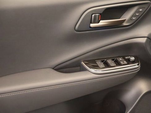 New 2026 Toyota Crown Platinum AWD/4WD image 9