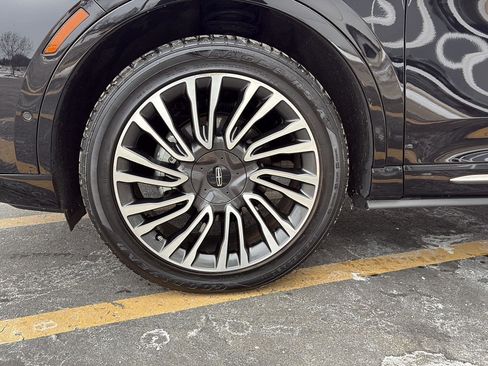 Used 2021 Lincoln Corsair Reserve w/ Equipment Group 201A image 24