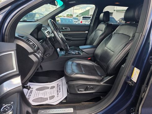 Used 2016 Ford Explorer Limited w/ Equipment Group 301A AWD/4WD image 9