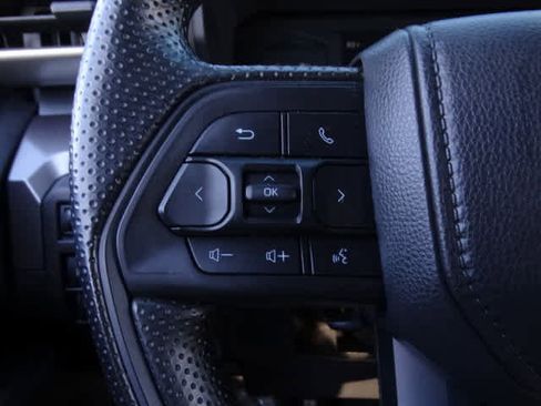 Used 2025 Toyota Tacoma SR5 image 38