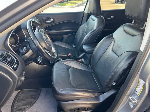 Certified 2021 Jeep Compass Limited FWD image 32