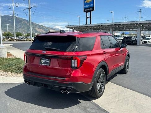 Used 2025 Ford Explorer ST w/ Sun And Sound Package AWD/4WD image 6