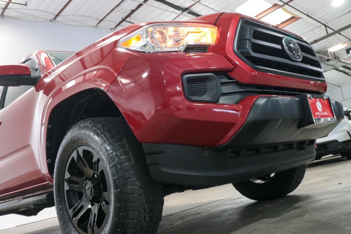 Used 2022 Toyota Tacoma SR w/ SR Convenience Package RWD image 29