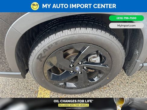 Used 2023 Subaru Forester Touring AWD/4WD image 9