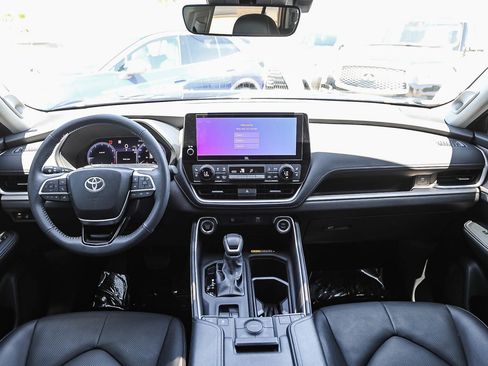 Certified 2026 Toyota Grand Highlander AWD image 12