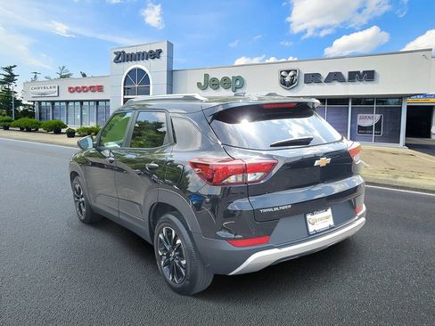 Used 2023 Chevrolet TrailBlazer LT FWD image 3