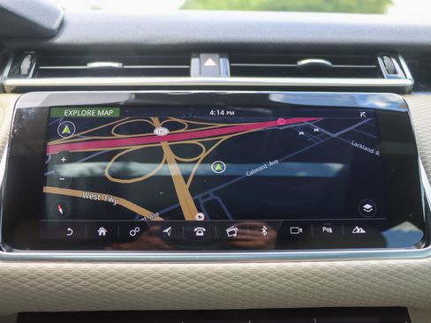 Used 2020 Land Rover Range Rover Velar R-Dynamic S AWD/4WD image 33