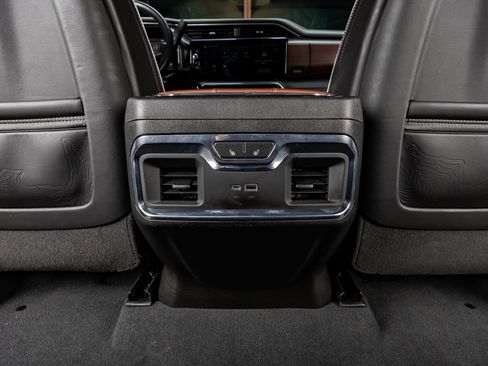 Used 2024 GMC Sierra 2500 Denali Ultimate w/ Max Trailering Package image 33