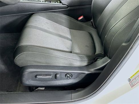 Certified 2021 Honda Accord EX image 27