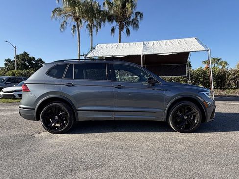 Used 2023 Volkswagen Tiguan SE R-Line FWD image 4