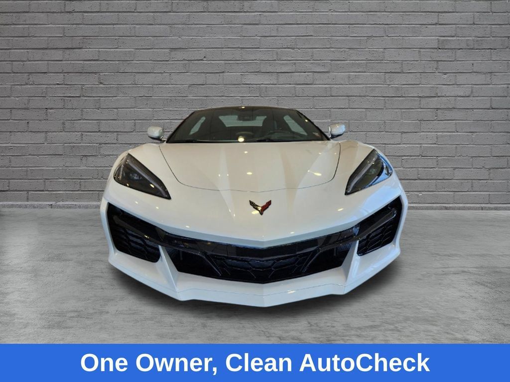 Used 2023 Chevrolet Corvette Z06 RWD image 2
