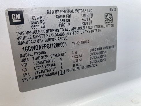 Used 2018 Chevrolet Express 2500 w/ Driver Convenience Package image 34