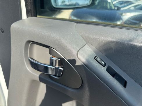 Used 2018 Nissan Frontier SV RWD image 25
