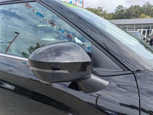 New 2025 Mitsubishi Outlander SE image 11