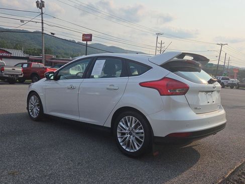 Used 2017 Ford Focus Titanium FWD image 6